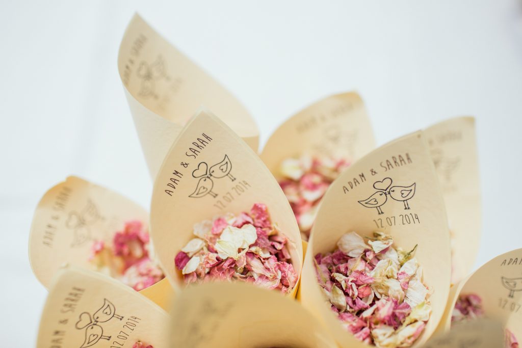 Five Fun Wedding Favours That You Can Gift Your Wedding Guests